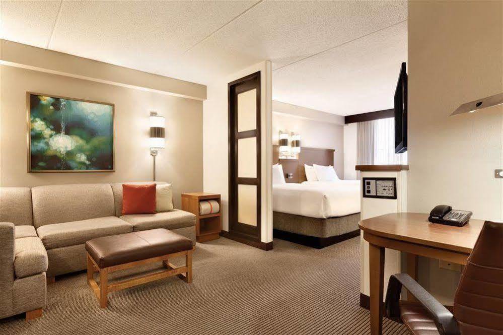 Hyatt Place Charlotte Arrowood Exterior photo